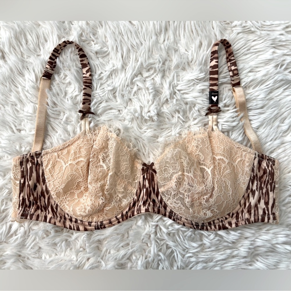 Victoria's Secret Very Sexy Unlined Balconette Bra - 32DDD